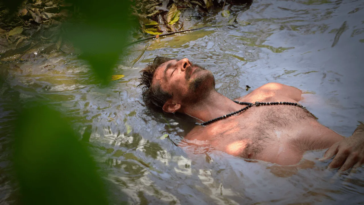 Aaron Rodgers își pierde complet cunoștința într-un nou documentar despre ayahuasca
