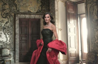Spectaculoasele portrete ale regelui și reginei Spaniei realizate de Annie Leibovitz sunt oficial expuse