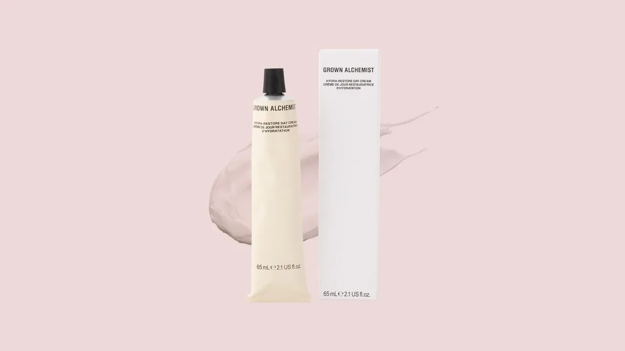 Crema de zi Hydra-Restore de la Grown Alchemist este produsul meu preferat pentru diminețile aglomerate