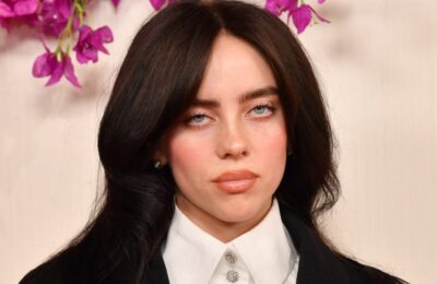 Pistruii falși ai lui Billie Eilish sunt un omagiu adus propriei copilării – urmăriți videoclipul