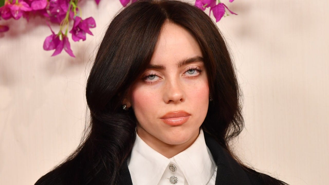 Pistruii falși ai lui Billie Eilish sunt un omagiu adus propriei copilării – urmăriți videoclipul