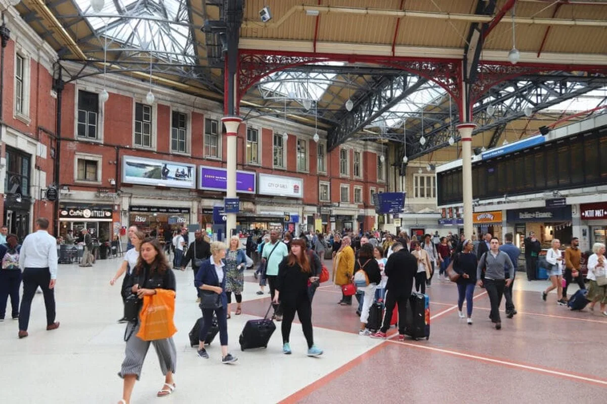 Ghidul final pentru depozitarea bagajelor în Londra