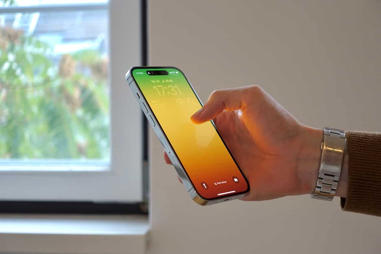 CCPA trimite o notificare către Apple cu privire la problemele de performanță ale iPhone după actualizarea software iOS 18+