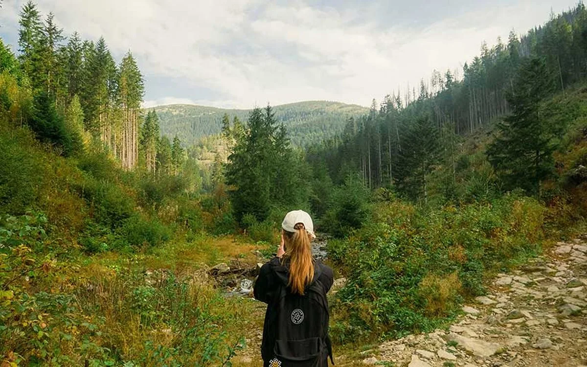 O conversație în profunzime cu Alison Schrag: Explorarea conservării faunei sălbatice urbane