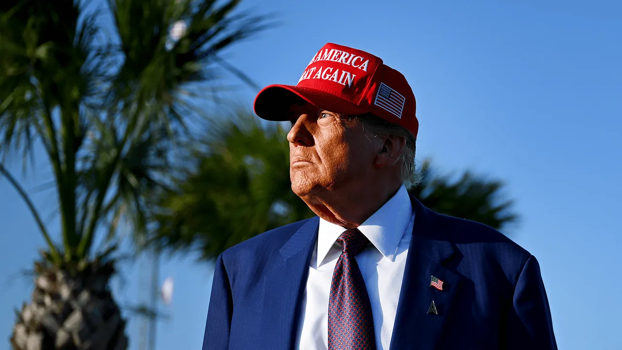 Trump amenință cu revocarea cetățeniei imigranților naturalizați