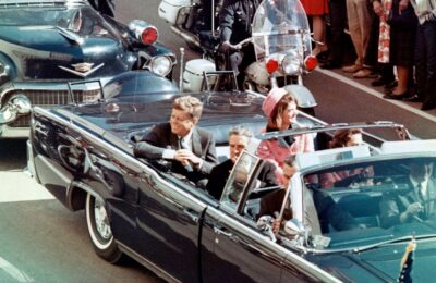 Secrete din dosarele asasinării lui JFK: La ce ne putem aștepta de la noul depozit de documente al lui Trump?