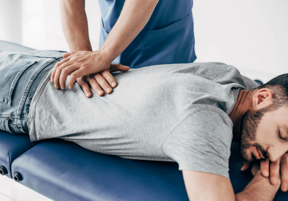 Când ar trebui să apelezi la un chiropractor? Iată tot ce trebuie să știi