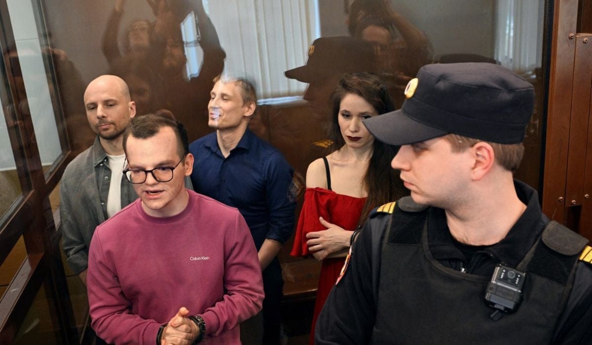 Ruşia îi închide pe jurnaliştii care au îndrăznit să investigheze corupţia din interior