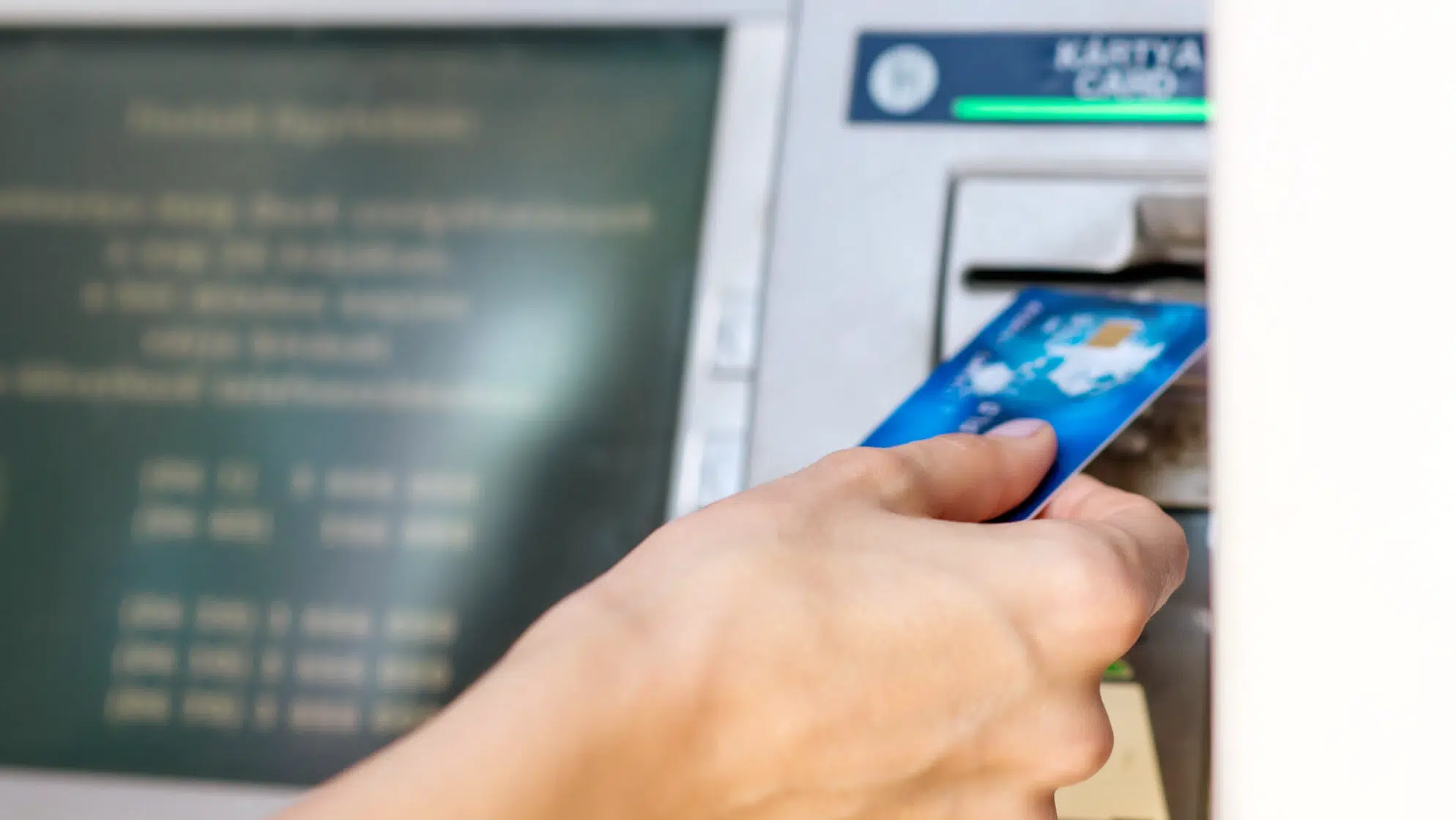 Obțineți numerar de la bancomat? Iată ce schimbări se vor aplica!