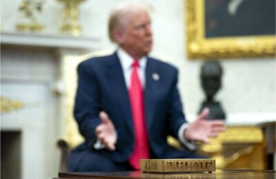 Trump și misterul lui John Icart – secretul omului de aur de la Casa Albă