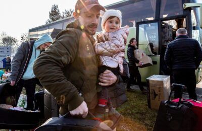 Rusia intră clandestin în Ucraina pentru a forma copii soldați. Ucraina face tot posibilul să îi salveze