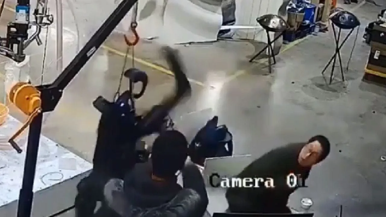 Robotul umanoid a luat răzbunarea în China