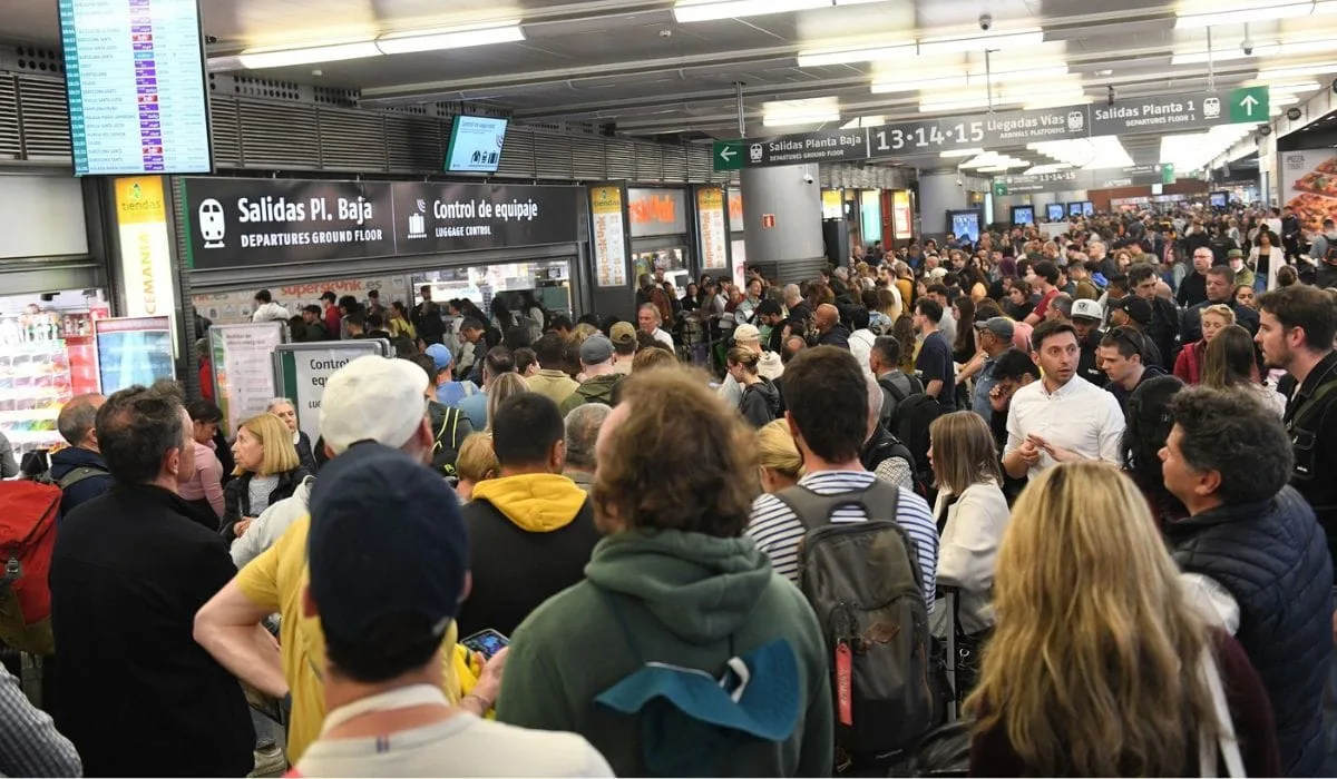 Escrocheriile hoților de cupru blochează trenurile în Spania!