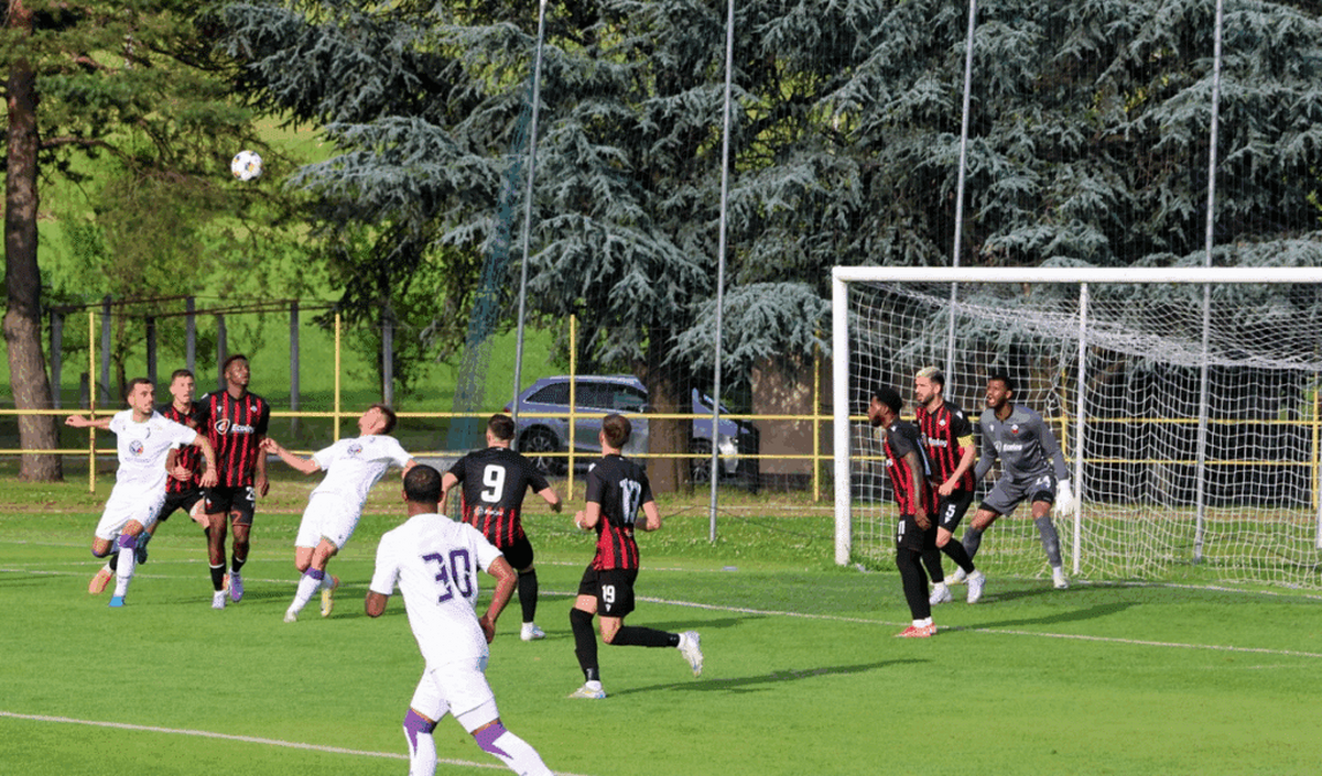 Echipa FC Argeș în confruntare cu Shkendija