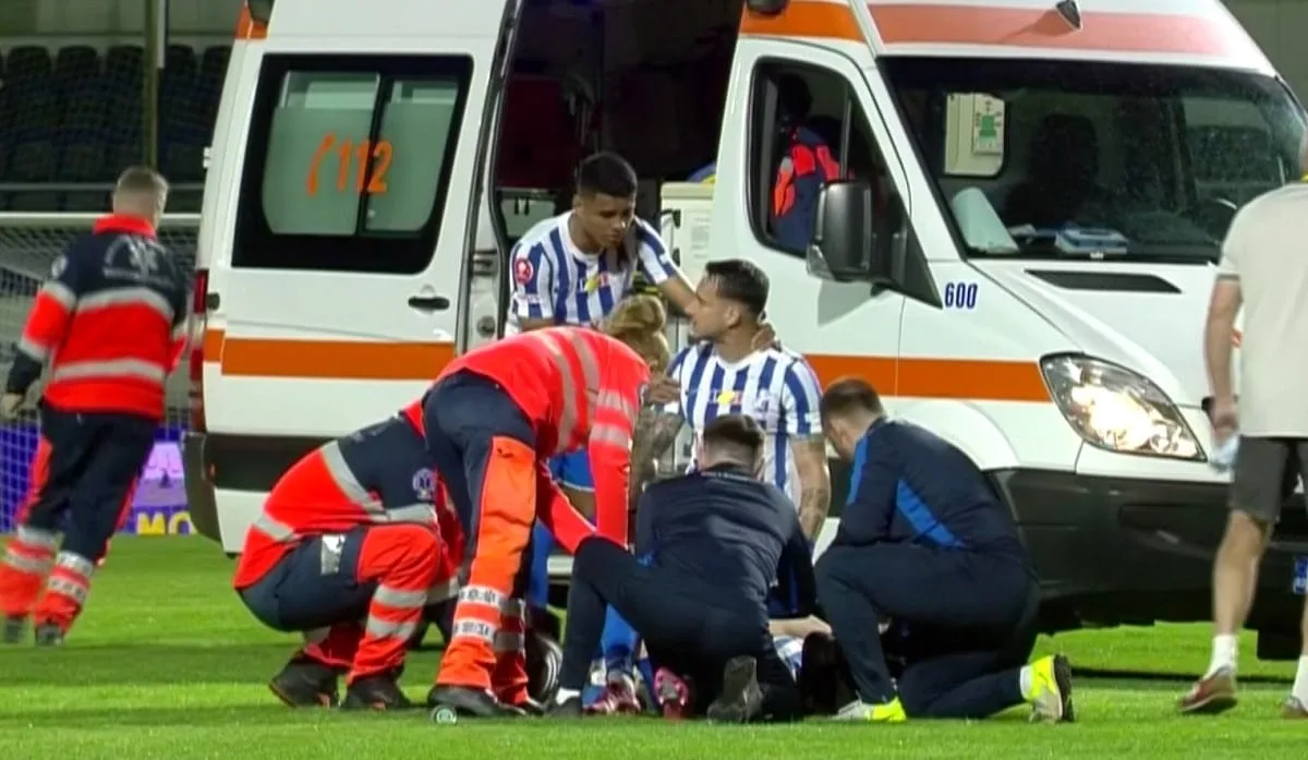 Ambulanța a intrat pe teren în Metaloglobus – Poli Iași! Rareș Ispas s-a accidentat grav