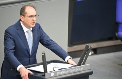 România impune condiții stricte pentru reunirea familiilor migranților. Declarație șocantă a oficialilor.