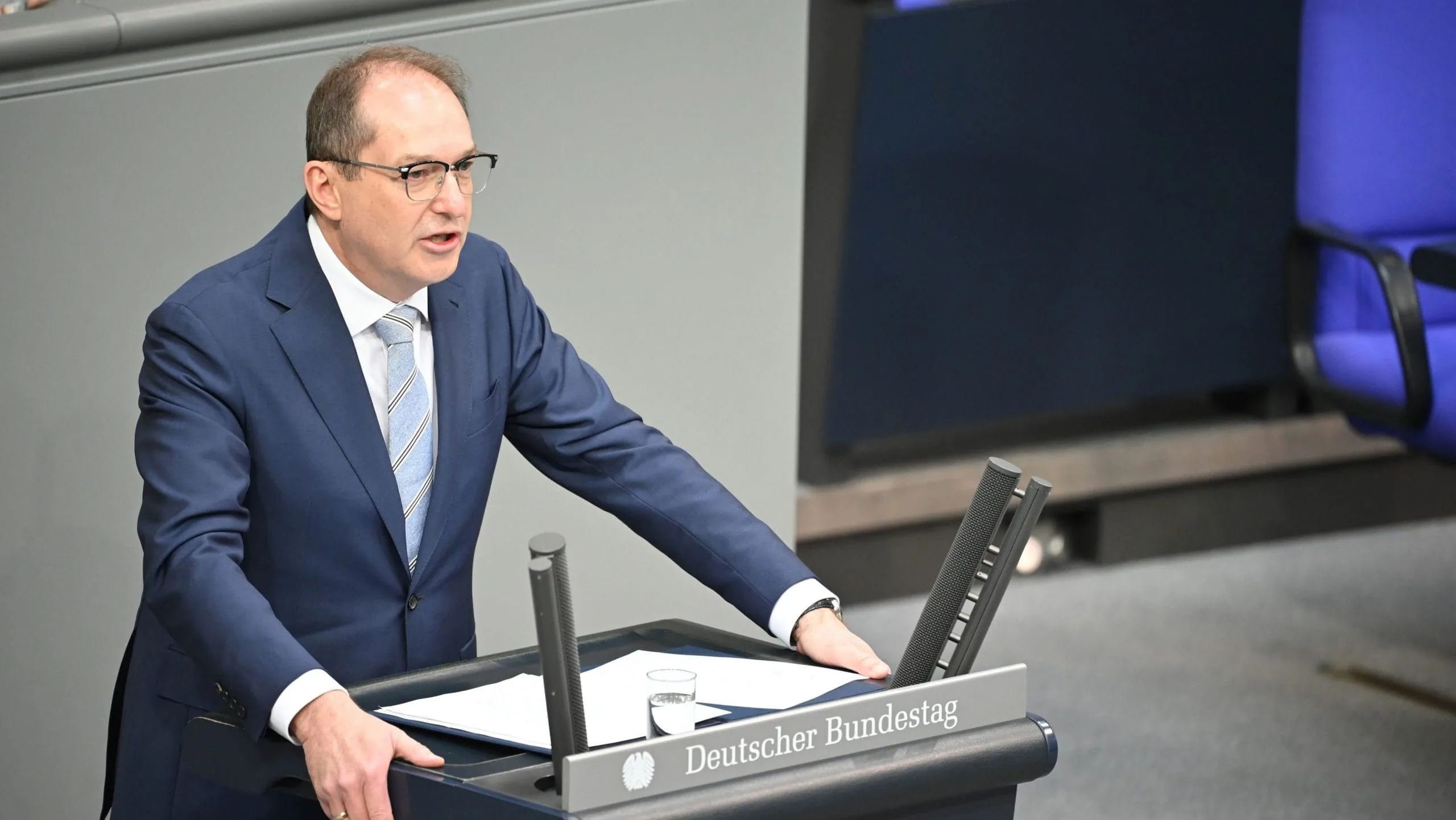 România impune condiții stricte pentru reunirea familiilor migranților. Declarație șocantă a oficialilor.