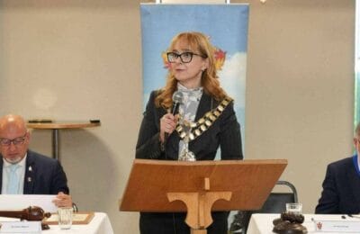 Românca care a cucerit Marea Britanie: Alisa Russel, noul primar din oraș!