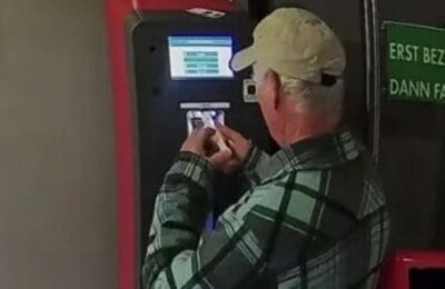 Poliția pe urmele bărbatului cu seringa: Ce ascunde el în automatele de parcare din orașul german?