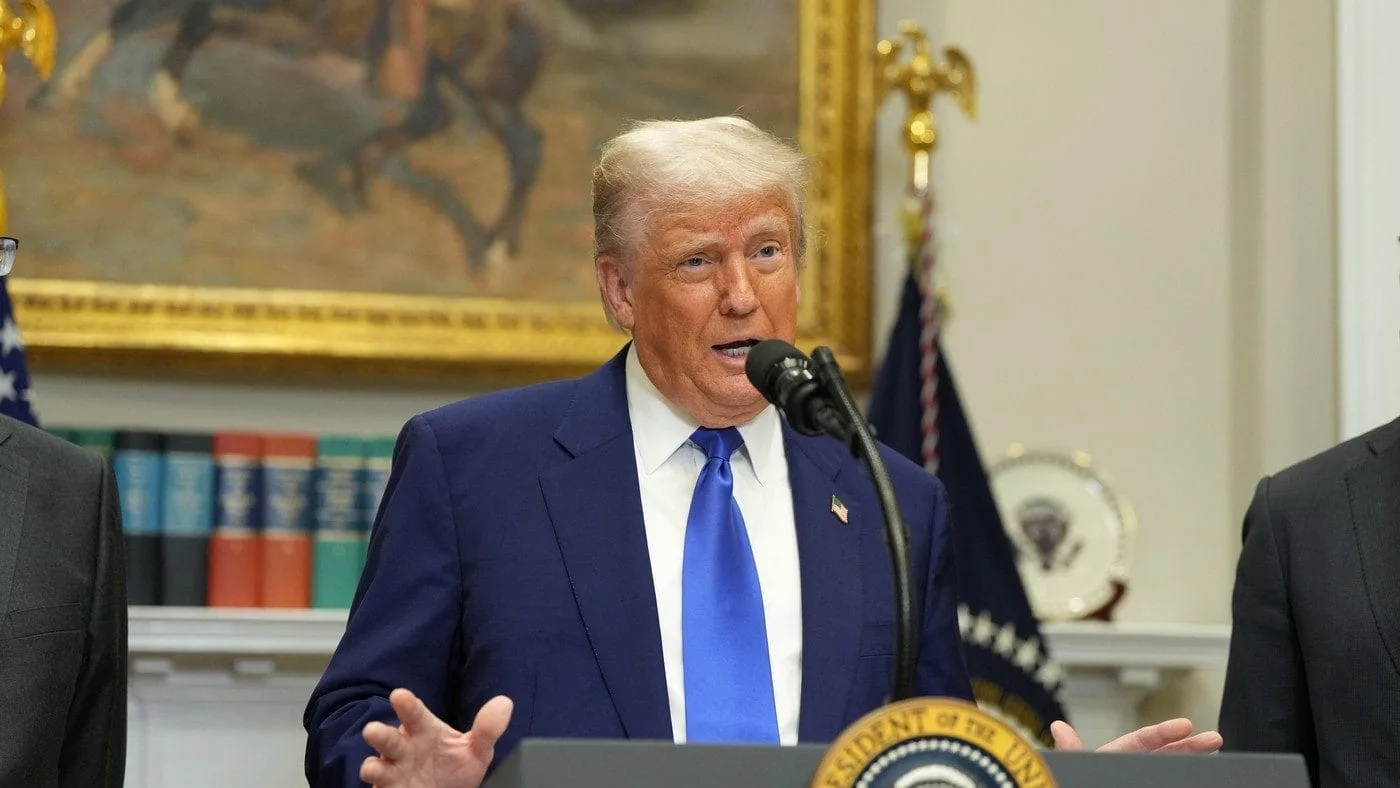Donald Trump concediază 100 de experți în securitate națională în doar 30 de minute