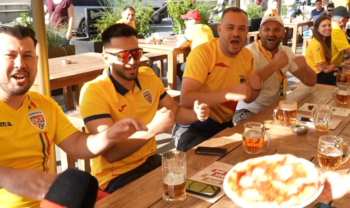 Fanii U21 români entuziasmați în Slovacia înainte de Italia U21