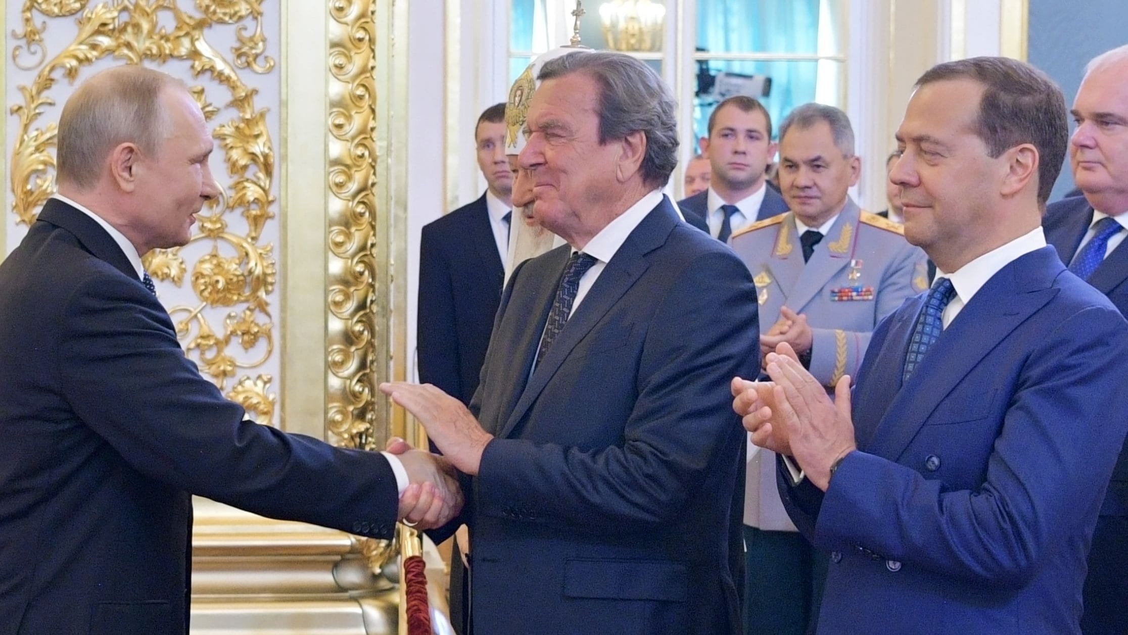 Băncă germană refuză fondurile rusești ale lui Gerhard Schröder