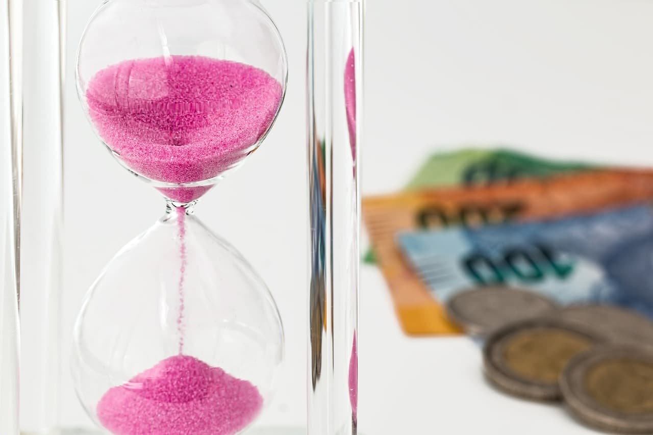 BNR avertizează: România se îndreaptă spre deficit major