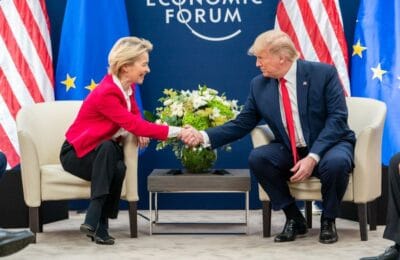 Donald Trump surprinde UE cu amânarea tarifelor până în iulie. Ce l-a făcut să schimbe decizia?