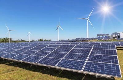 Topul firmelor specializate în montajul panourilor solare din România