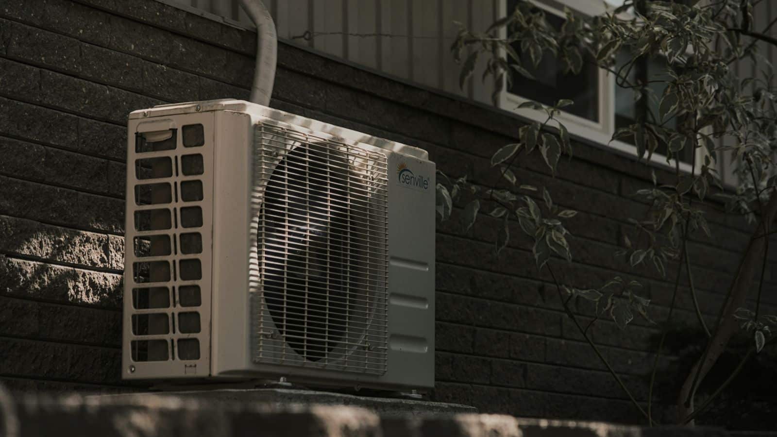 Cum să-ți răcești locuința fără a consuma energie suplimentară