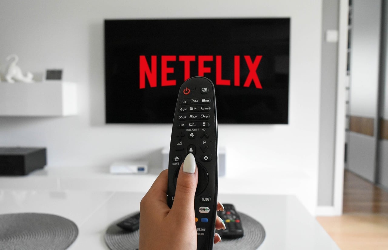Netflix își umple conturile și modifică regulile! Ce va urma pentru abonați în 2025