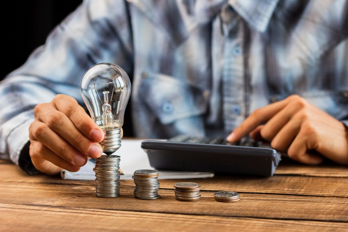Creșteri de prețuri la energie, fără intervenție. Peste 1 milion de case în dificultate