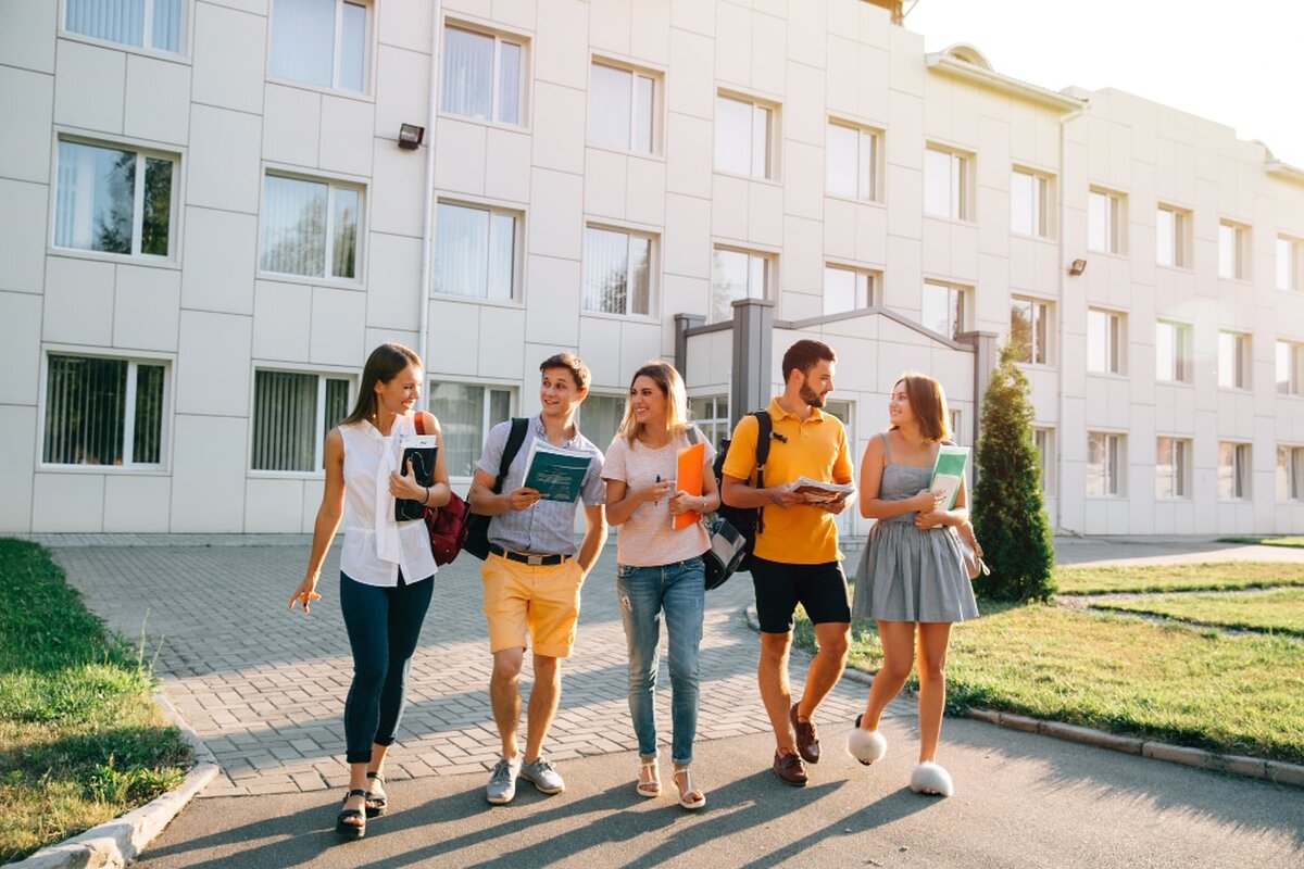 Impactul noilor reguli asupra studenților: Bursa în pericol