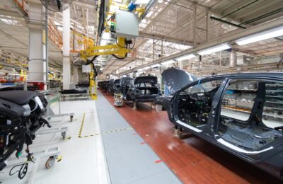 Sectorul auto, cea mai afectată industrie din ultimul an