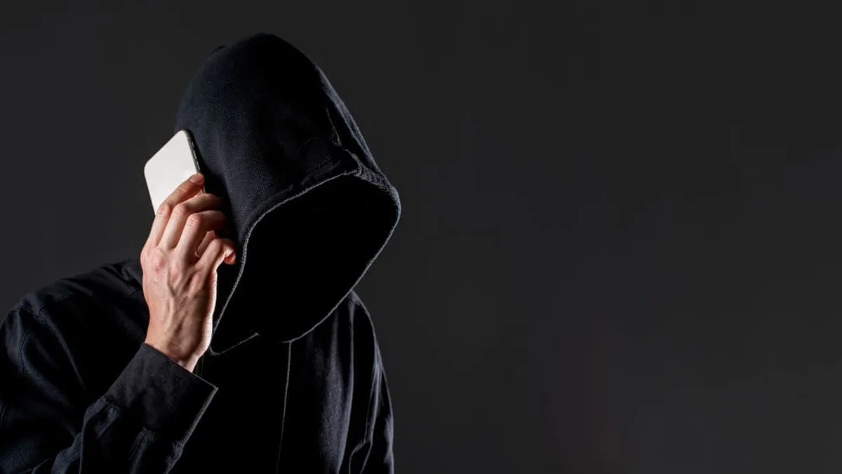 O nouă metodă de înșelăciune: escrocii oferă bani păcăliților