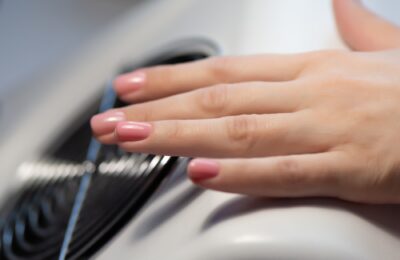 De ce un aspirator de unghii puternic este indispensabil în orice salon modern