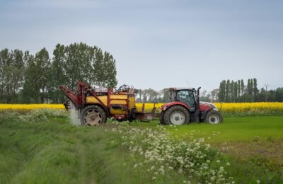 Agricultura din Romania sub presiunea cresterii preturilor: fermierii sufera, investitorii externi profita