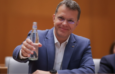 Opinia Ministrului Apărării despre Steaua și Victor Ponta