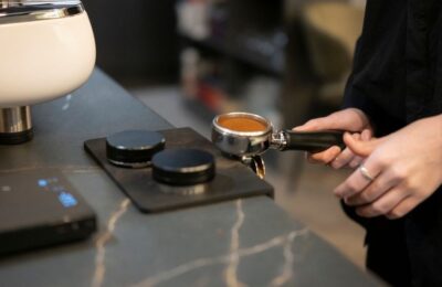 Espressoarele manuale care oferă experiența de barista, la tine acasă