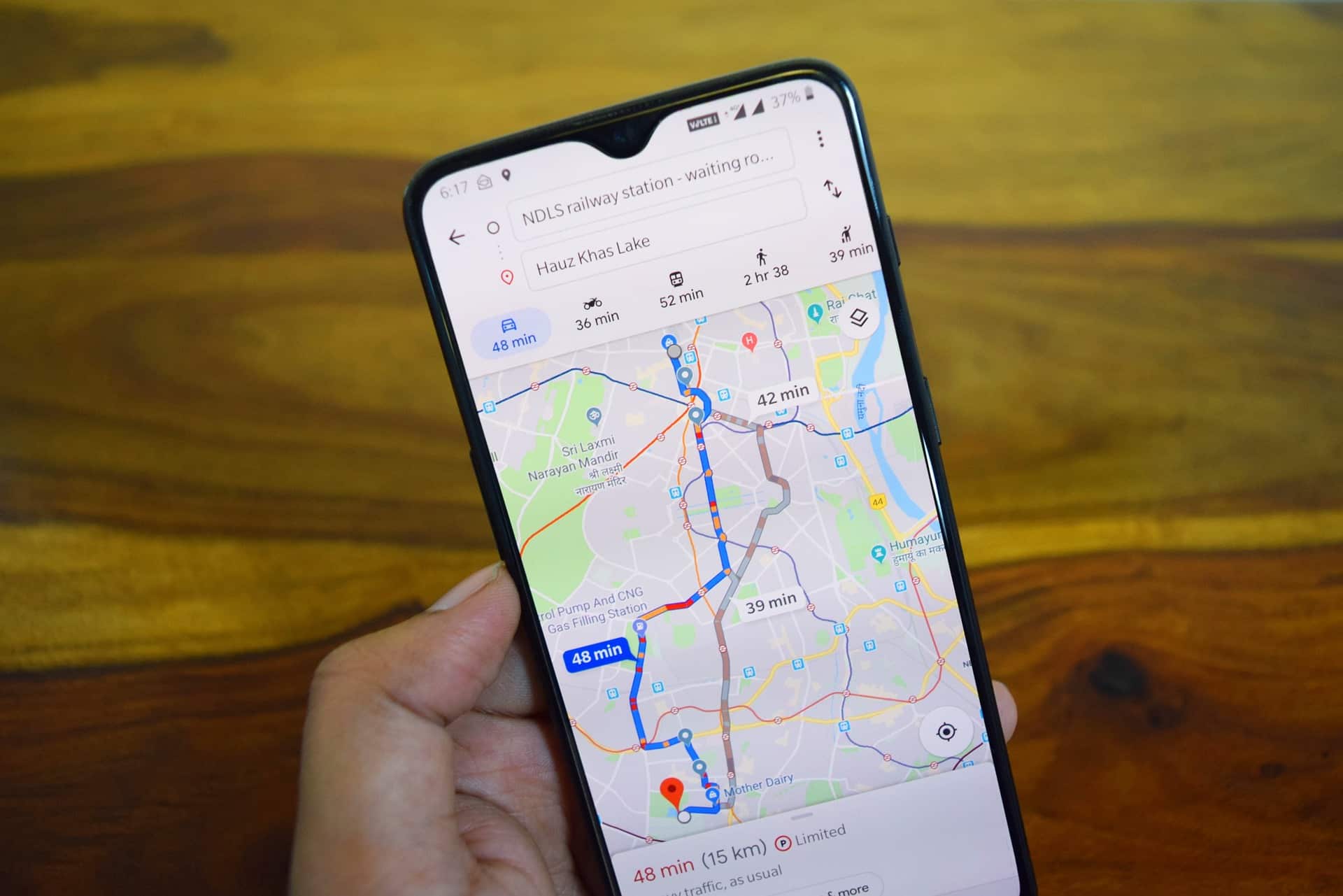 Google Maps aduce o revoluție: navigație pe ecranul de blocare