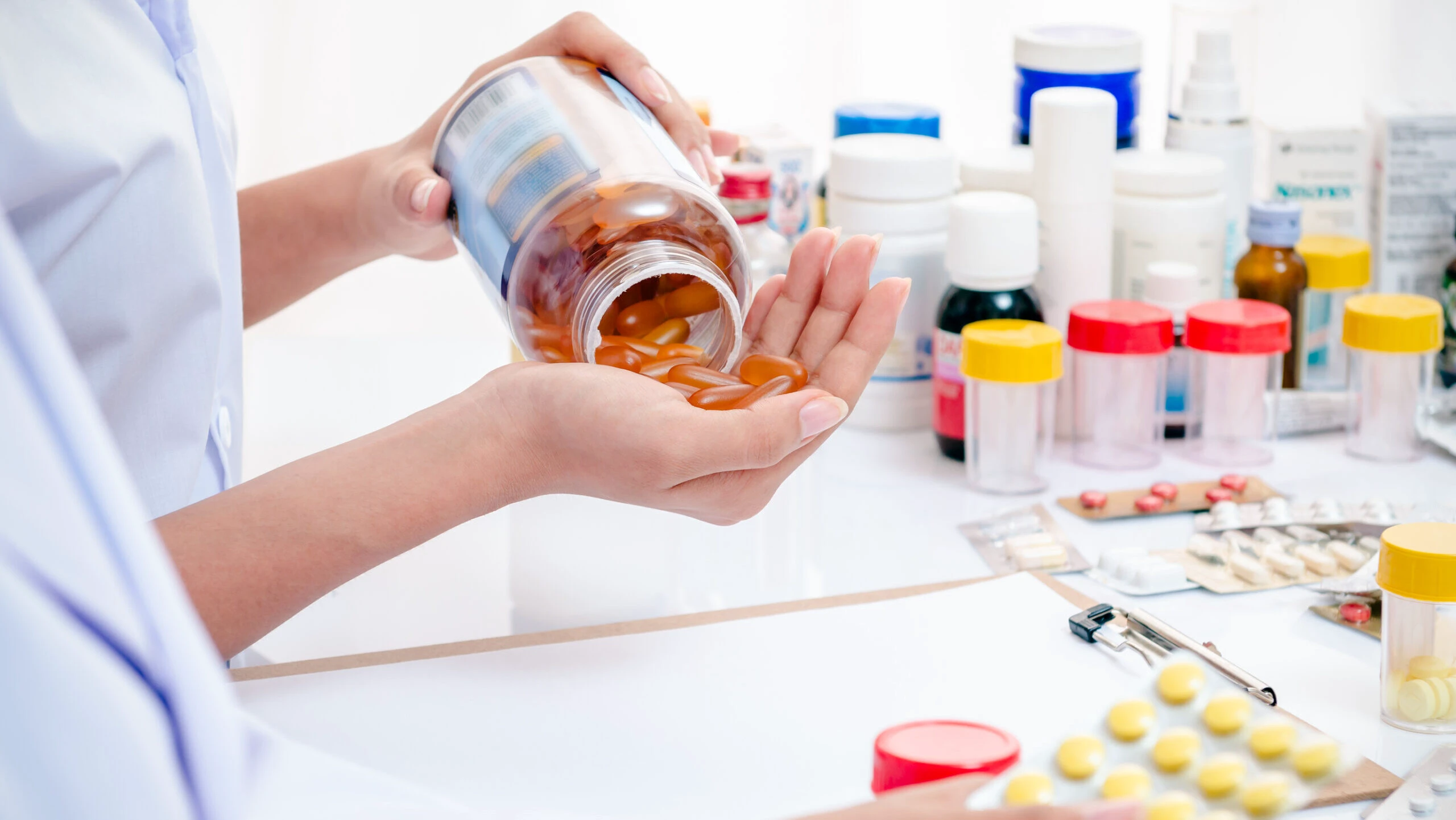 România: Accesul la medicamente inovatoare, o problemă persistentă