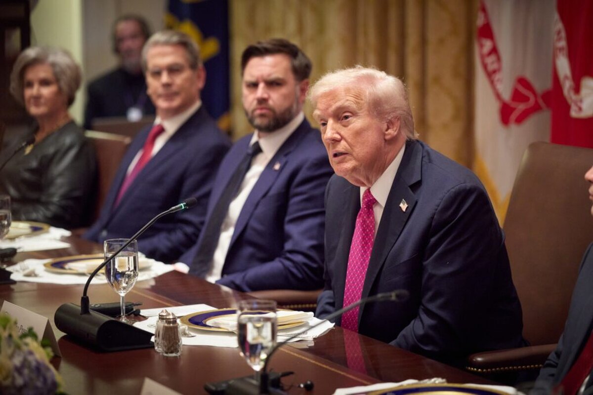 Trump a desfășurat nava USS Gravely în apropierea Venezuelei