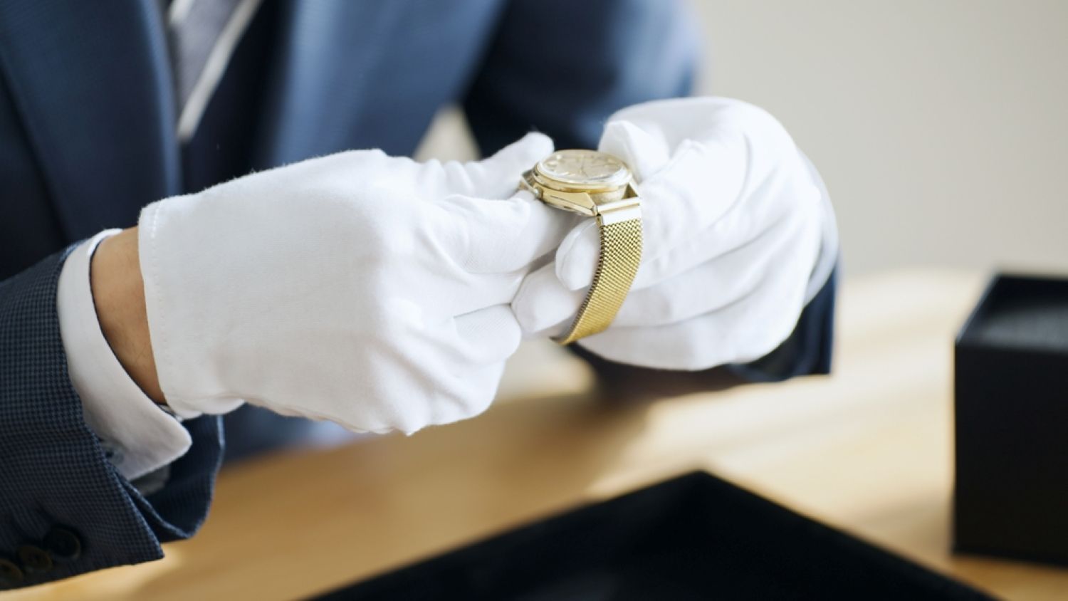 Cum să valorifici un accesoriu de lux într-un moment de nevoie financiară