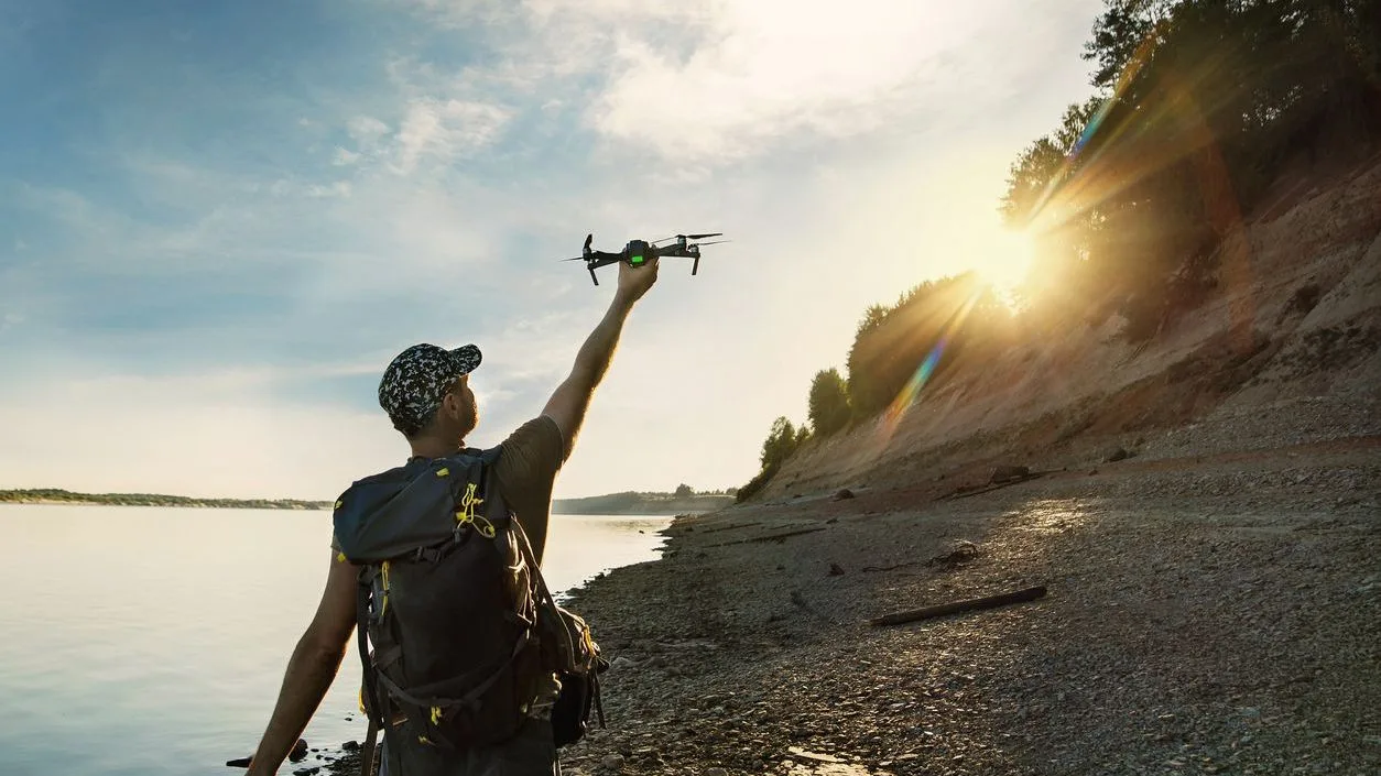 5 motive pentru care merită să investești în dronele DJI Mini
