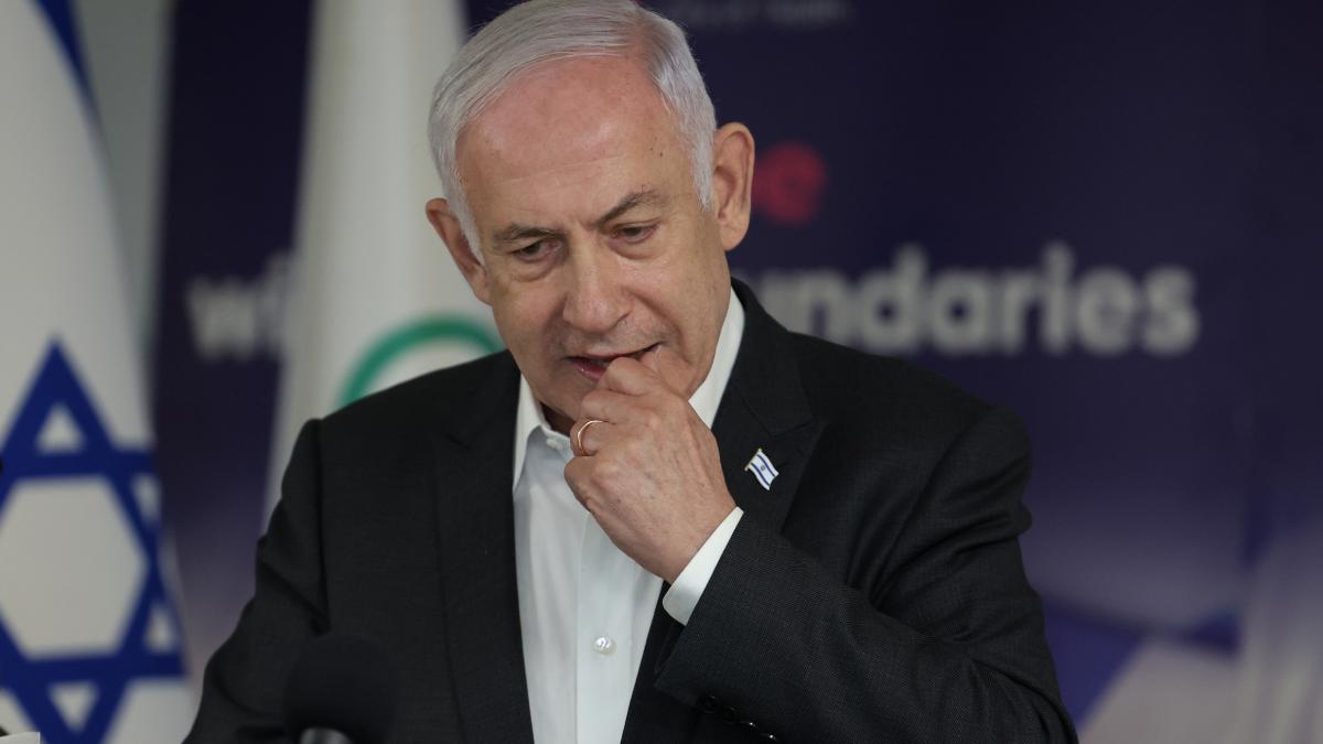 Netanyahu cere gratierea prezidentiala in plina judecata pentru coruptie