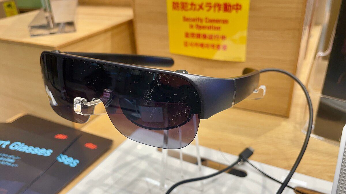 Ochelarii inteligenți din 2024: ghid complet pentru alegerea perfectă