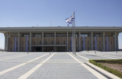 Israel extinde puterea de închidere a posturilor străine