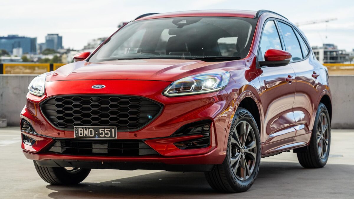 Ford Escape PHEV rechemat în Australia din cauza riscului de incendiu