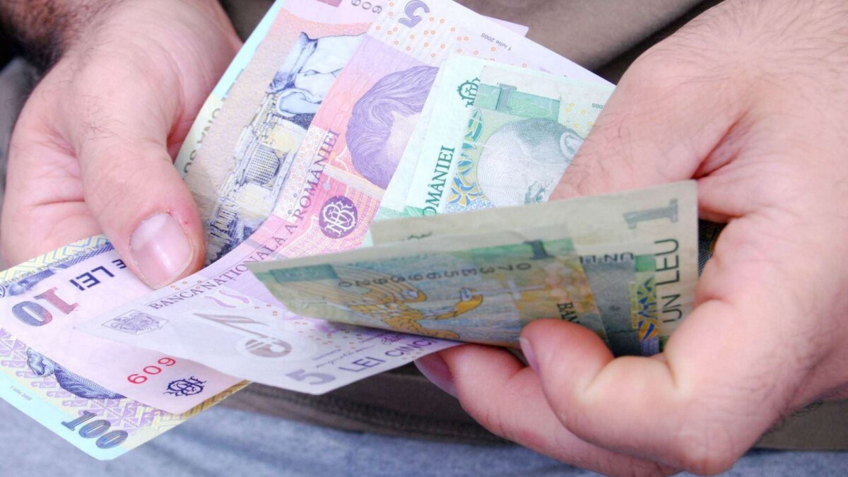 Salariul minim ar putea rămâne la 4.050 lei în 2026