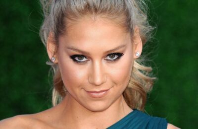 Anna Kournikova și Enrique Iglesias anunță nașterea celui de-al patrulea copil